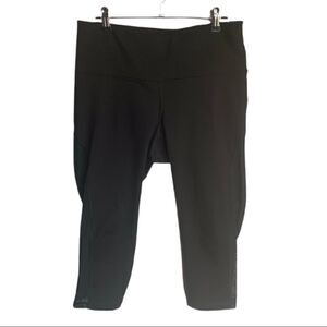 Old Navy Active Capri Leggings Size Large Petite